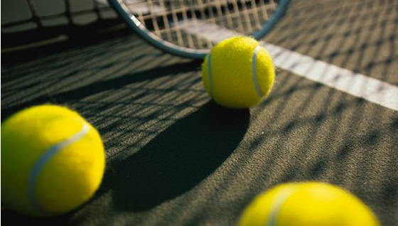 Tecău, Lindstedt și Andujar au jucat tenis pe podul Ada din Belgrad - tenis-1335959702.jpg