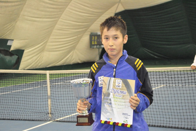 Edris Fetisleam, dublu campion la Naționalele de tenis Under 14 - tenisedrisfetisleam-1358443409.jpg