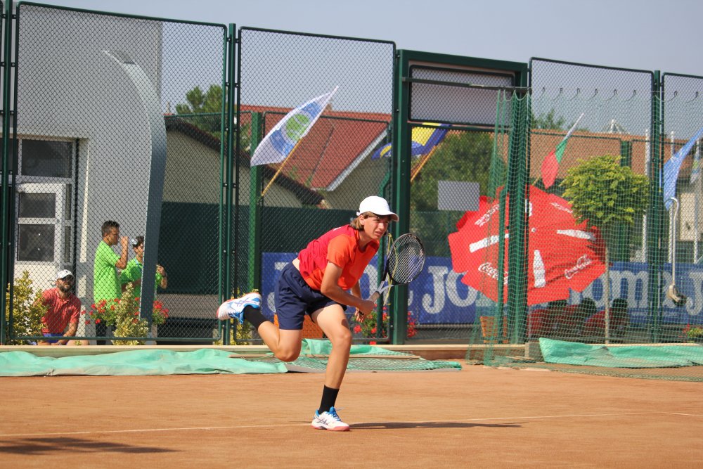 România a făcut spectacol la Tenis Club Bright - teniseuropeanjuniori1-1564601339.jpg