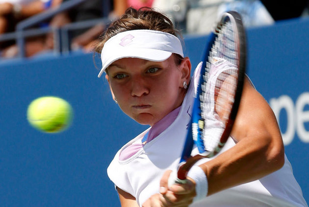 Tenis - Moscova / Simona Halep - Vesna Dolonc: 1-6, 0-6 - tenishalep-1350571035.jpg