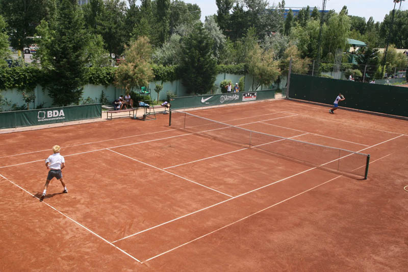 Două turnee de tradiție la Tenis Club Idu Mamaia - tenisidu-1345050407.jpg