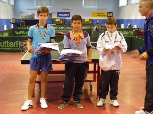 Tenis masă / Cristian Pletea, în fruntea clasamentului la Turneul Speranțelor - tenismasacristian1410online-1350211977.jpg