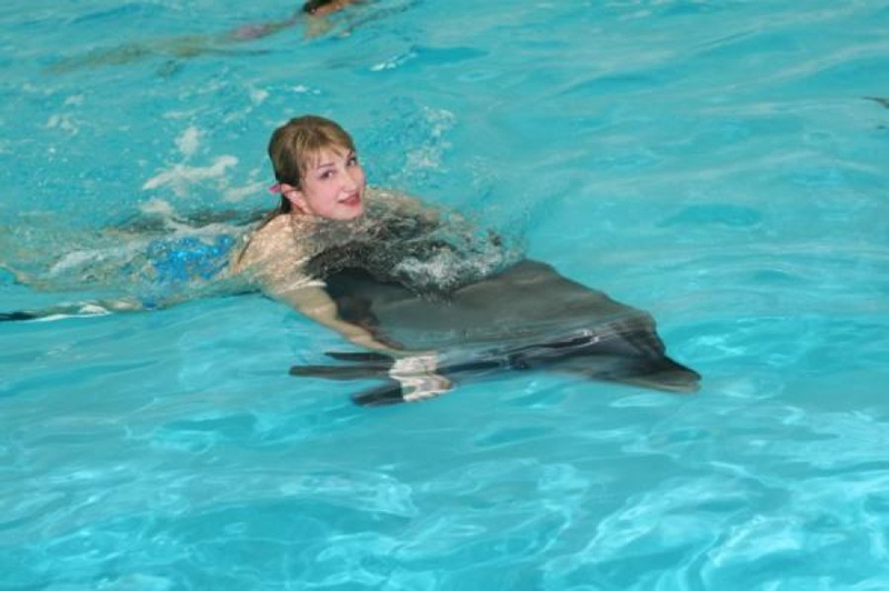 Terapie cu delfini pentru adolescenții dependenți de droguri - terapiedelfini-1475251472.jpg