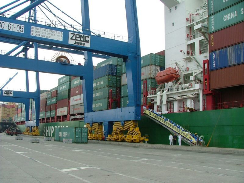 Cine a făcut profit în portul Constanța, pe timp de criză? - terminalcontainere-1318958732.jpg