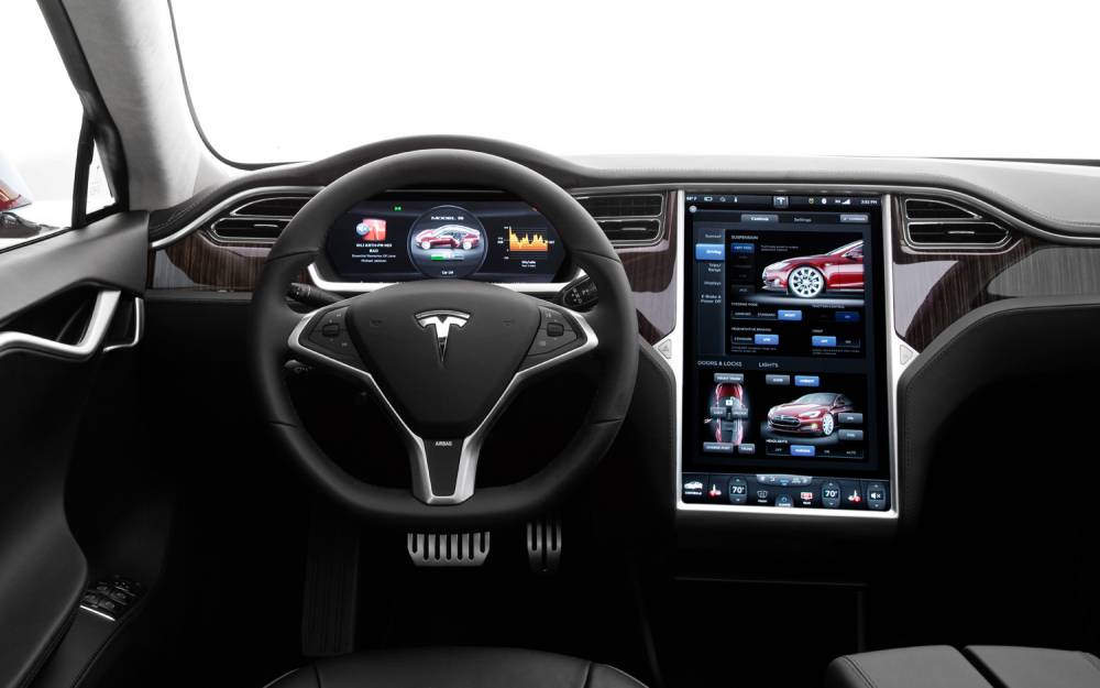 Automobilele electrice Tesla, aproape autonome - tesla-1444928842.jpg
