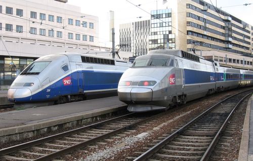Tinerii care au oprit un TGV în Marsilia doreau să filmeze un videoclip - tgvgare1-1359999342.jpg