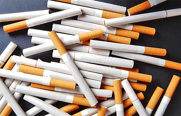 Cercetat în libertate pentru contrabandă cu țigări - tigari01-1323122721.jpg