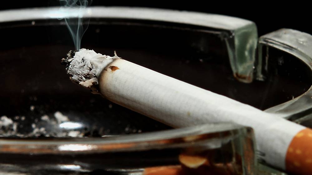 Parlamentarii aleși vor să schimbe legea antifumat - tigari1111357887551441700-1482569626.jpg