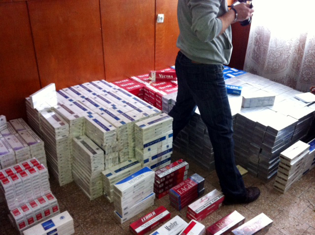Sute de pachete de țigări, confiscate de polițiștii de frontieră - tigari1360599670-1366193997.jpg