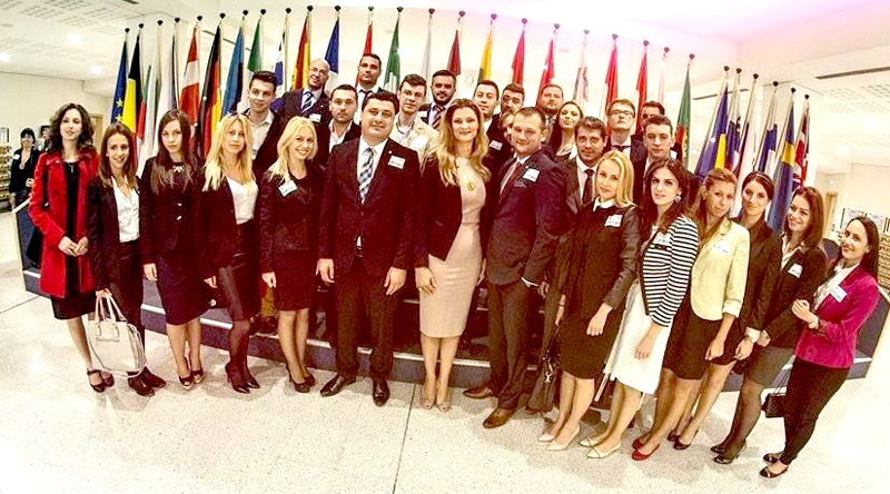 Tinerii liberali din Constanța, în vizită la Parlamentul European - tineriiliberalidinconstanta-1412011088.jpg