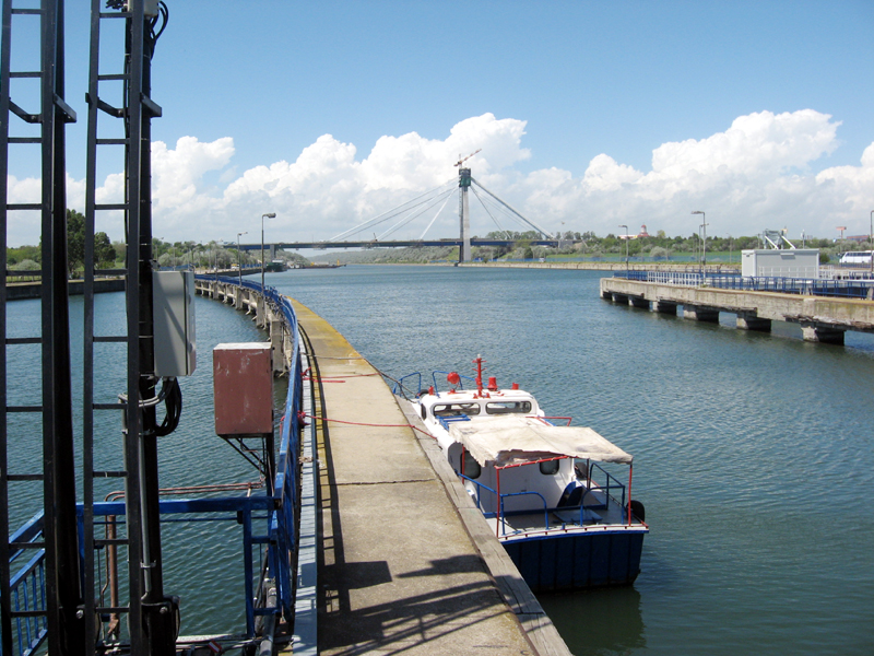 Traficul de mărfuri pe canalele navigabile este în declin - trafic-1459877429.jpg