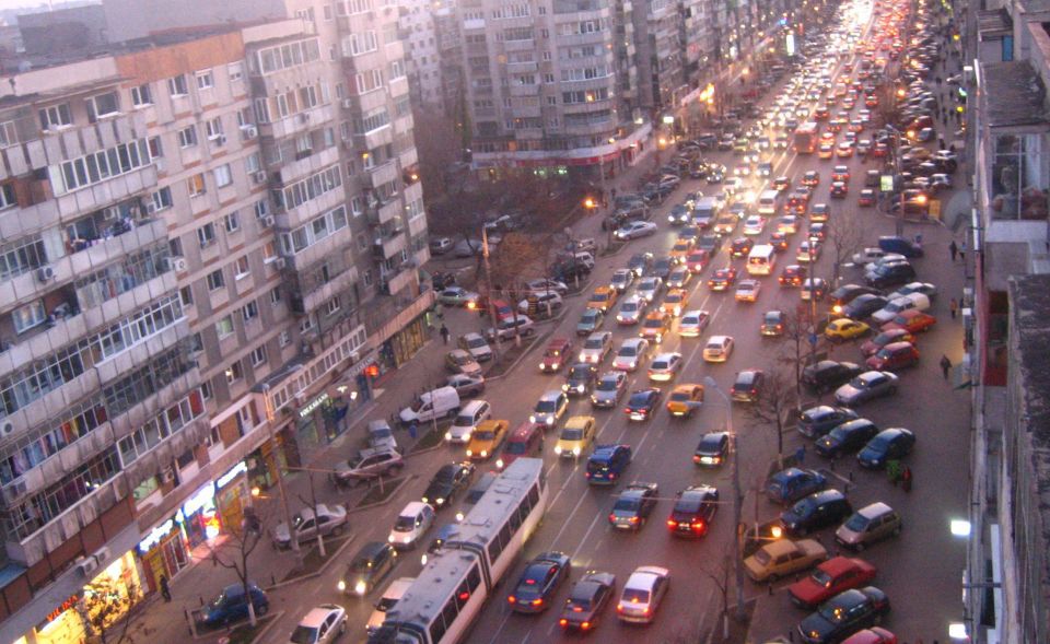 Mergeți cu mașina în București? Ce spune Firea despre VINIETA aferentă - traficaglomeratieambuteiajblocaj-1566905488.jpg