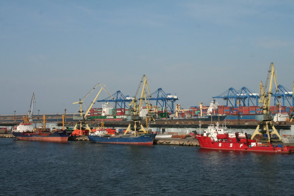 Portul Constanța - poartă pentru mărfurile contrafăcute! - traficcontrafacute-1599662273.jpg