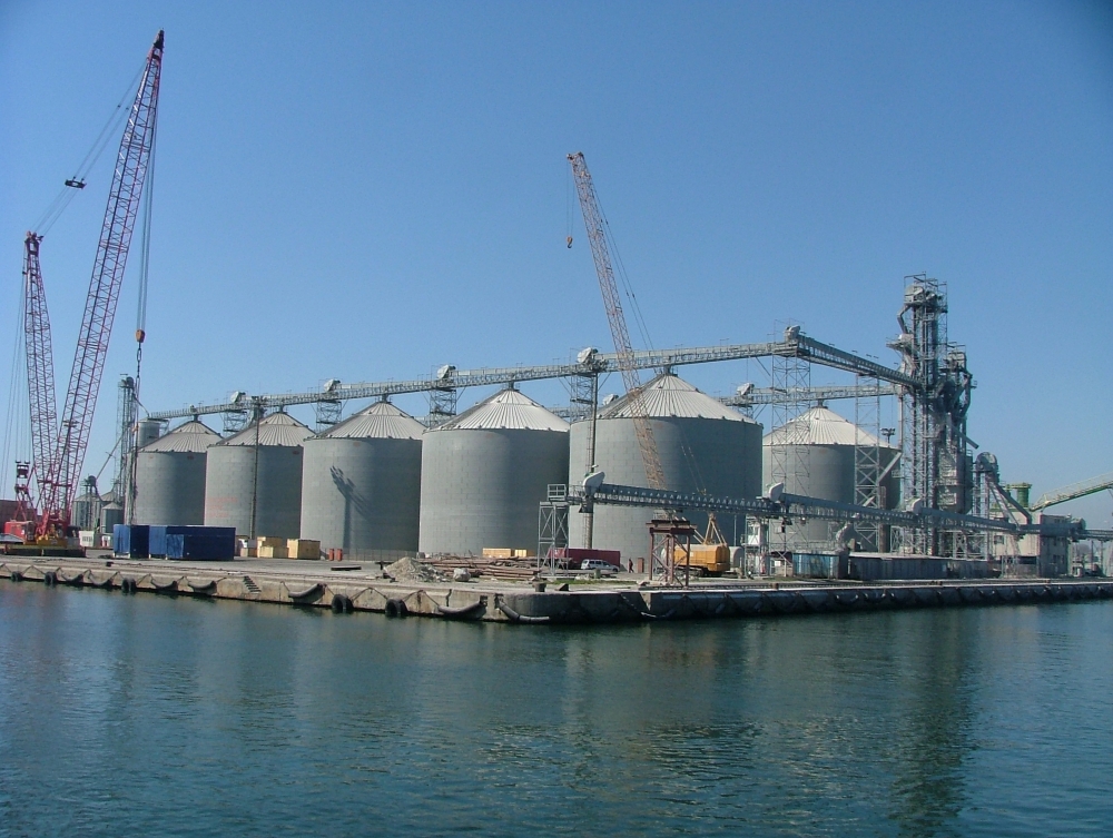 În porturile Constanța și Midia: 37 nave sub operațiuni de încărcare - descărcare - traficport-1399964480.jpg
