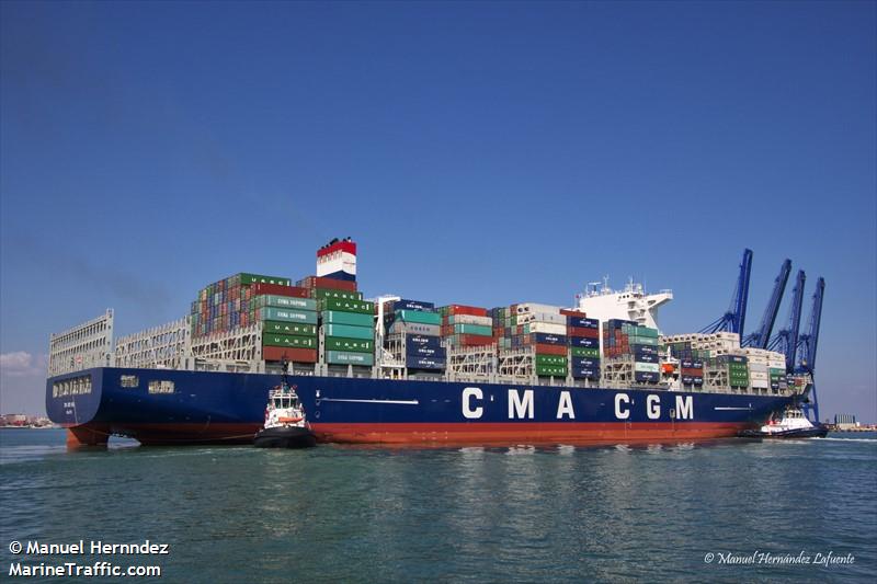 12 nave încarcă cereale în portul Constanța - traficportuar-1443778073.jpg