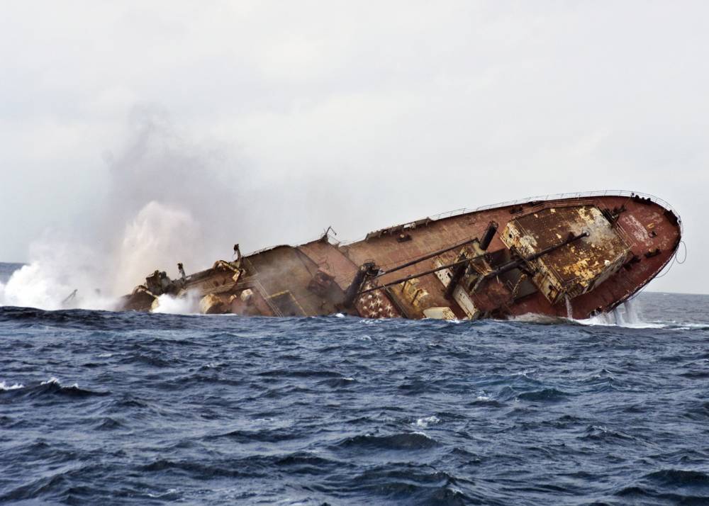 Tragedie pe mare! 11 marinari sunt dați dispăruți - tragedie-1448721352.jpg