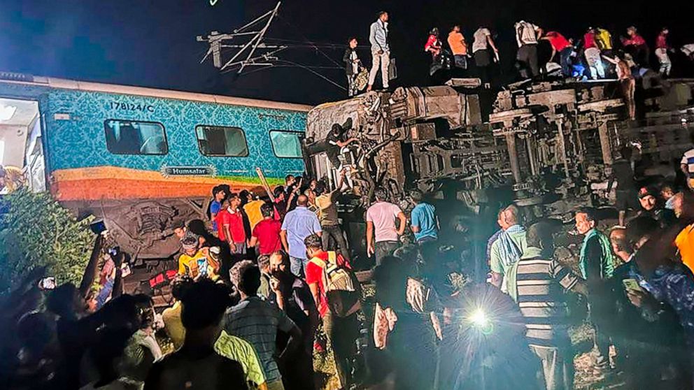 Catastrofă feroviară! Peste 200 de oameni au murit și 900 au fost răniți - tragedie-in-india-1685774301.jpg