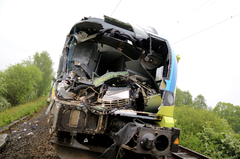 UPDATE / Tragedie feroviară în Germania. Zece morți și sute de răniți - tragedieferoviaragermania-1455027133.jpg