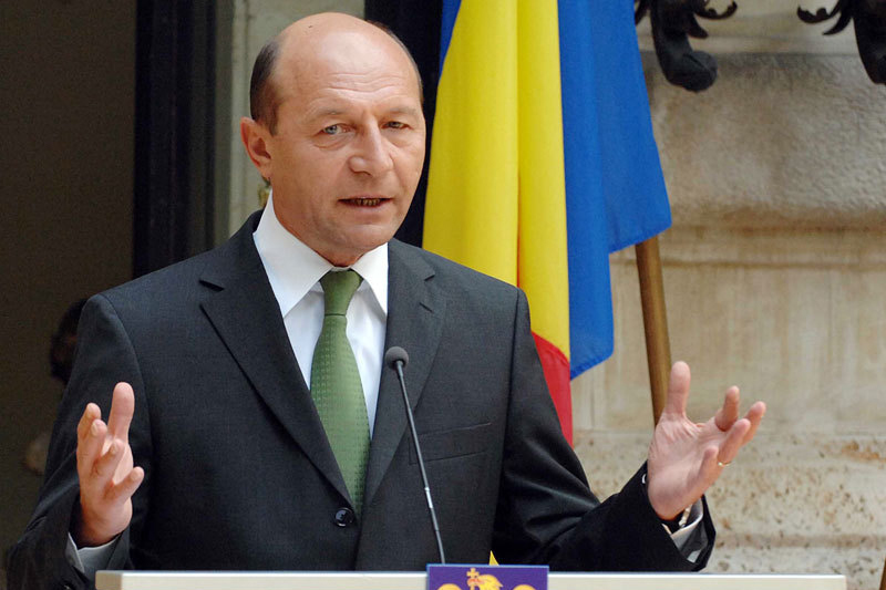 Băsescu: Cer public premierului retragerea proiectului Legii Sănătății - traianbasescu-1326469979.jpg