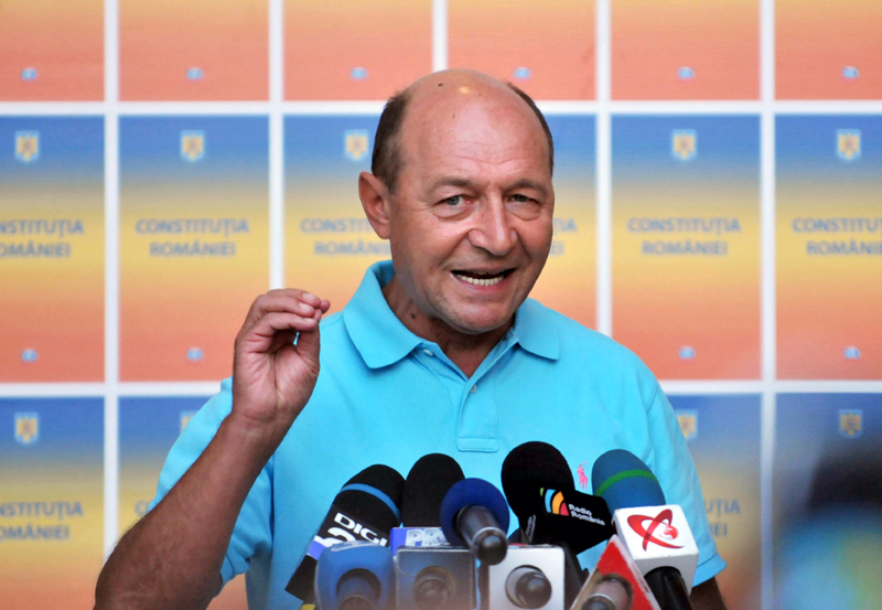 Președintele suspendat, Traian Băsescu, la mâna românilor - traianbasescu1-1343420266.jpg