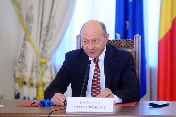 Președintele Băsescu participă la bilanțul SIE - traianbsescu-1360575002.jpg