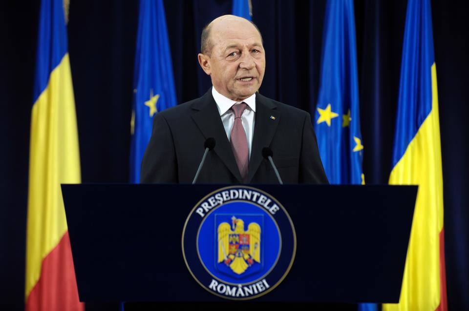 Traian Băsescu: Le mulțumesc românilor pentru onoarea de a le fi președinte timp de zece ani - traianbsescu-1419095785.jpg