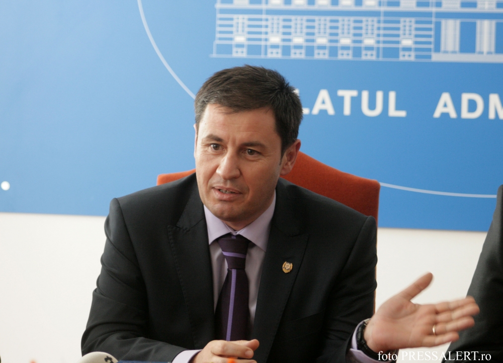 Ce spune ministrul Traian Igaș despre suspendarea lui Traian Băsescu - traianigas2p1-1321875815.jpg