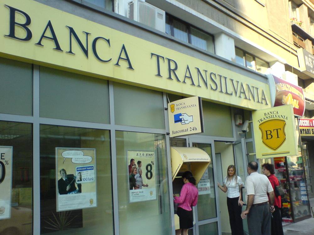 Banca Transilvania semnează astăzi contractul pentru preluarea Bancpost - transilvania-1511523496.jpg