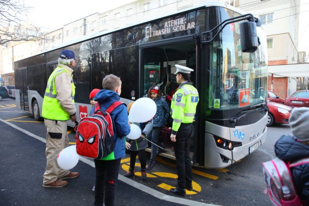 Transport gratuit pentru elevi, cu CT Bus. Cum se obțin abonamentele - transportgratuit-1599068410.jpg
