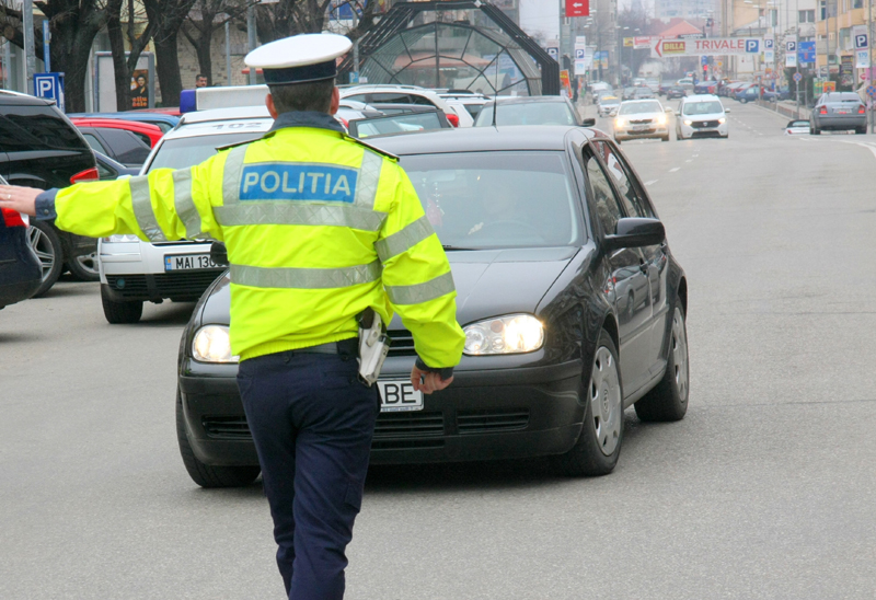Trași pe dreapta de polițiști! Dosare penale pentru mai mulți șoferi din Constanța - trasipedreapta-1525707747.jpg