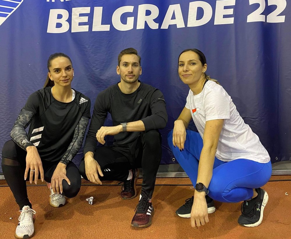 Trei atleţi români, medaliaţi cu aur la Open-ul de sală de la Belgrad - trei-1614266886.jpg
