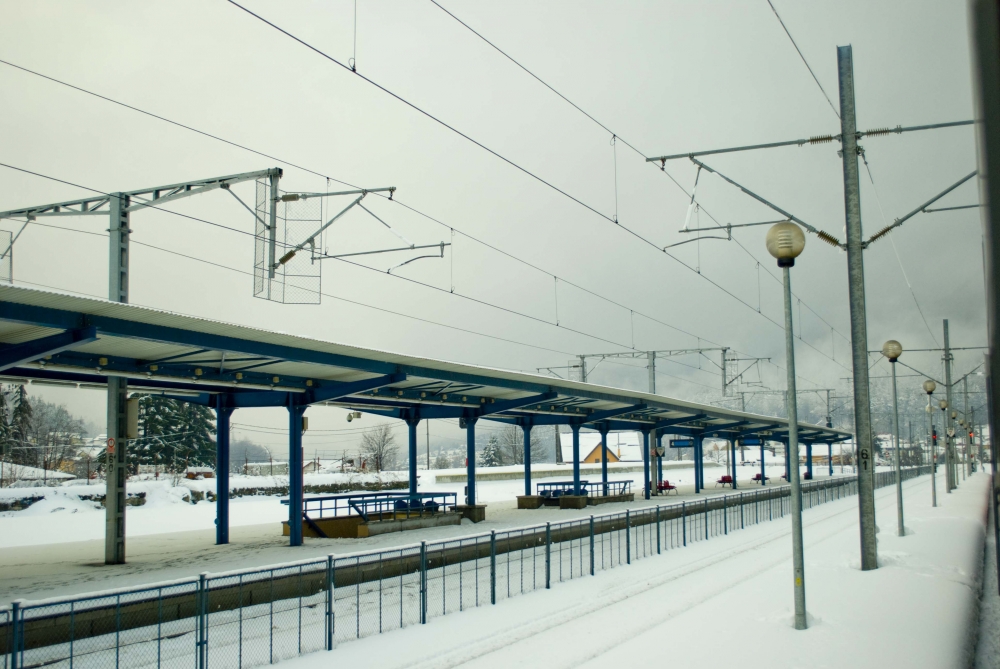 Circulația trenurilor se desfășoară în condiții de iarnă. Află unde sunt probleme - tren-1357808203.jpg