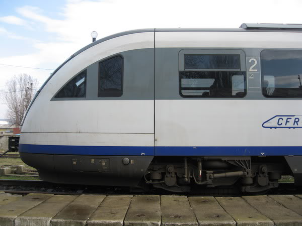 CFR Călători a intrus de astăzi în circulație Trenurile Soarelui - tren-1402738007.jpg