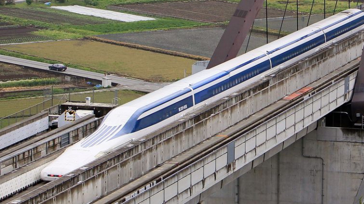 Video incredibil! Un tren japonez a spulberat recordul mondial de viteză - tren-1429338896.jpg
