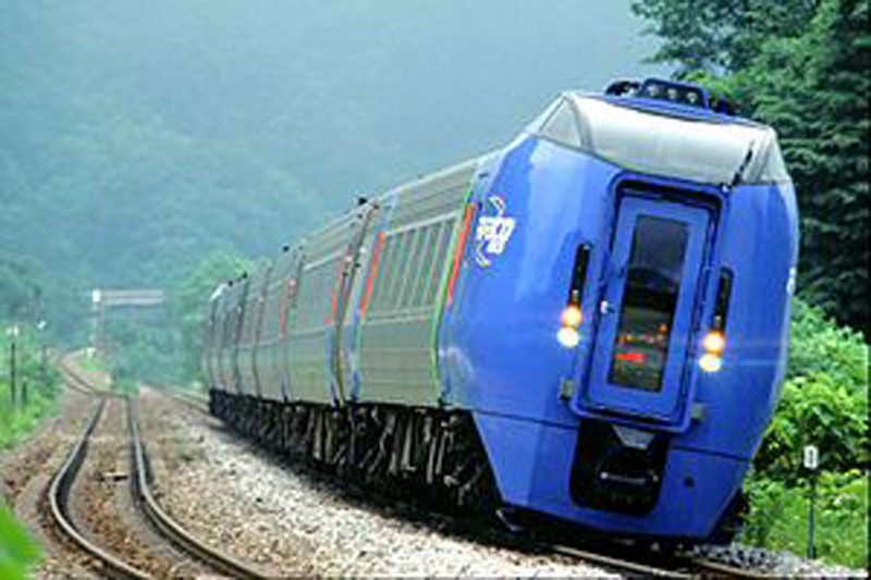 Călătorii își pot cumpăra  biletele de tren online - tren-1497791882.jpg