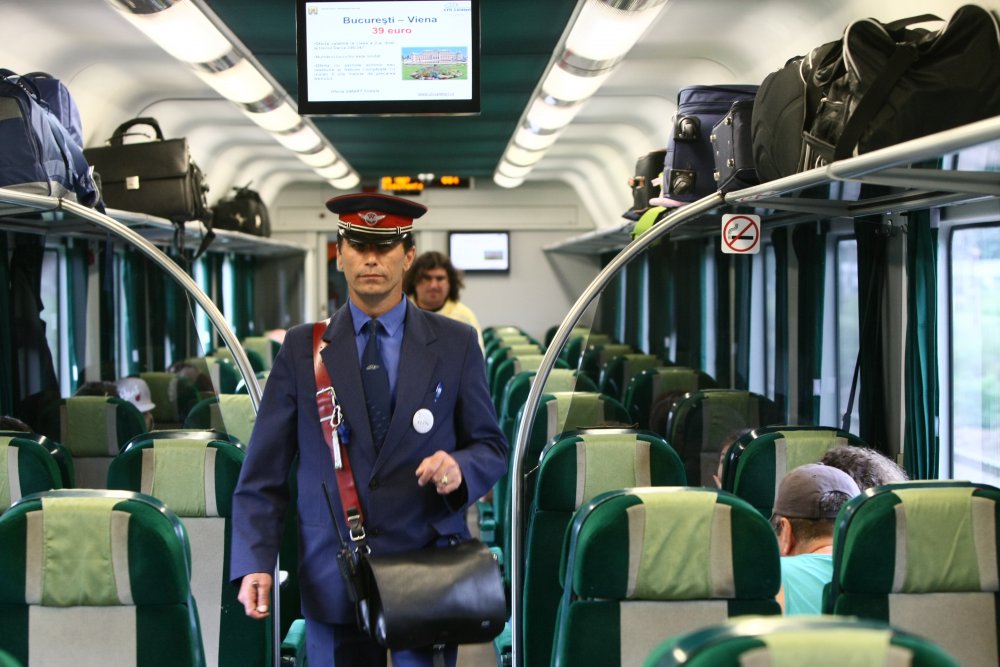 Călătorii sunt rugați să păstreze curățenia din trenuri - tren-1525967393.jpg
