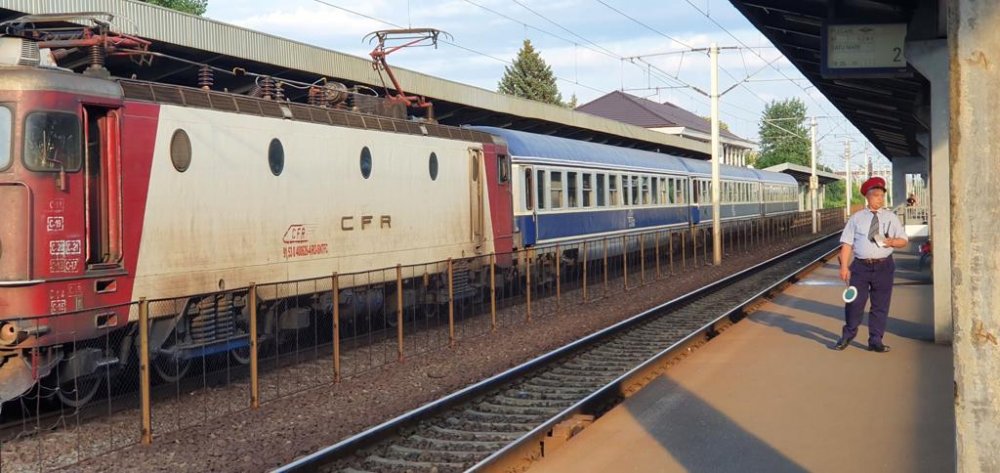 Trenurile au întârziat 6 ani într-un singur an: Record rușinos la CFR! Care este viteza medie cu care circulă o garnitură - tren-1667311937.jpg