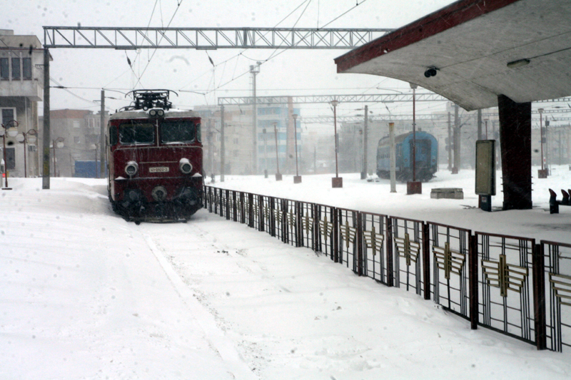 Trenuri întârziate  din cauza ninsorilor - trenuriintarziete7-1453480031.jpg