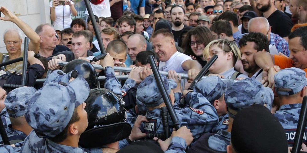Tulburări în masă la Moscova în cadrul unui miting neautorizat al opoziției - tulburariinmasa-1564604694.jpg