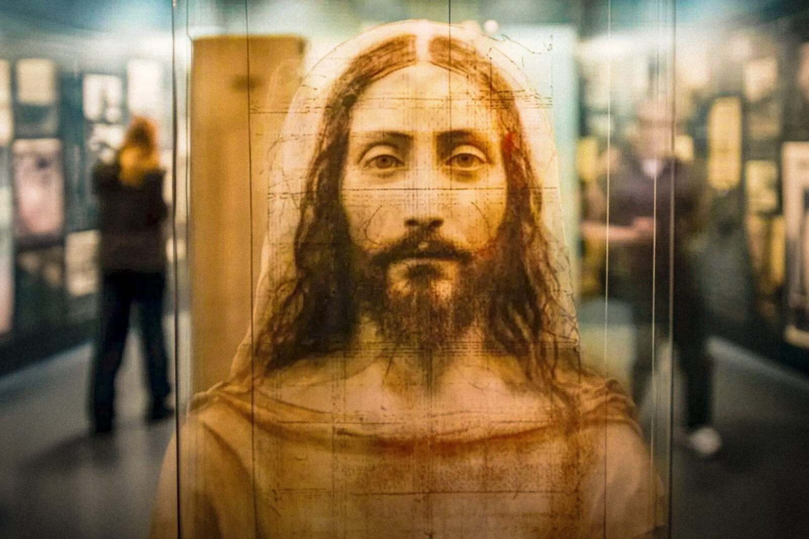 Chipul lui Iisus, recreat cu ajutorul inteligenţei artificiale, pe baza Giulgiului din Torino - turinshroudreimaginedbyaishowswh-1695823812.jpg
