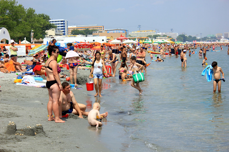 Peste 7.000 de turiști israelieni, așteptați la vară, pe litoral - turistiisraelienipozabuna-1455038693.jpg