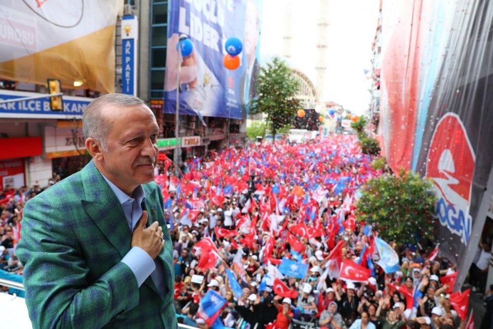 Secțiile de vot s-au închis în Turcia. Principalul contracandidat al lui Erdogan spune că rezultatul va fi 