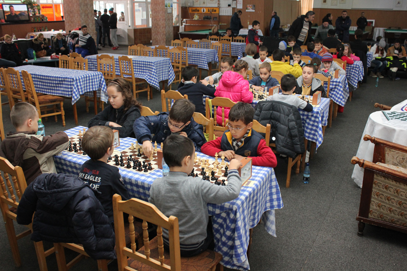 Șah-mat pentru Trofeul Primăverii - turneusah-1427314893.jpg