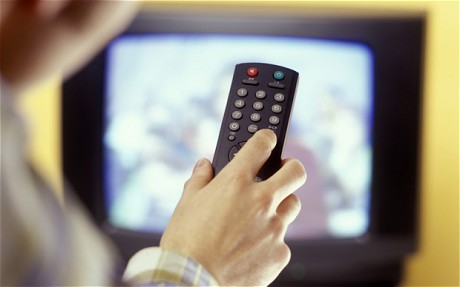 Numărul abonaților TV a crescut cu 2,9% în primele șase luni, la 5,92 milioane - tvremote1972811c-1354616241.jpg