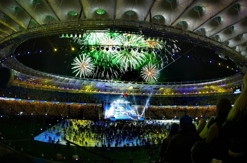 UCRAINA: Acoperișul principalului stadion de la Euro 2012, a luat foc la inaugurare - ucraina-1318166474.jpg
