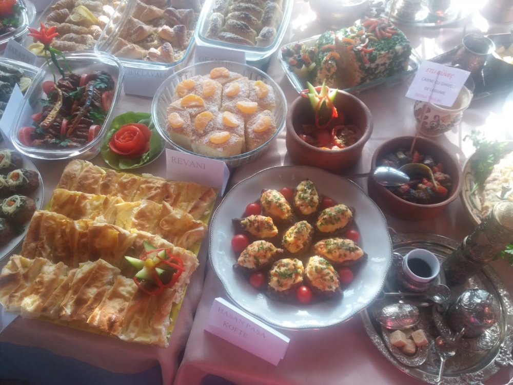 UDTR dă startul Festivalului de Artă Culinară Turcească - udtrdastartulfestivalului-1571342937.jpg