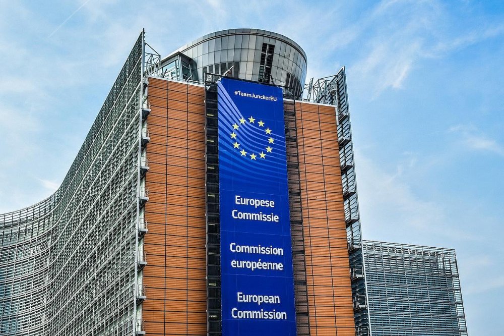 UE implică cetățenii în urmărirea modului de folosire a fondurilor comunitare - ueimplicacetateniiinurmarirea-1581114044.jpg