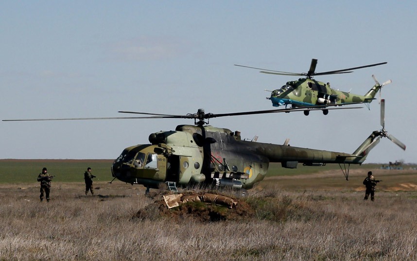 Rebelii au doborât un elicopter al armatei ucrainene lângă Lugansk. Piloții, uciși - ukrainesoldier42856185k139902125-1408703680.jpg