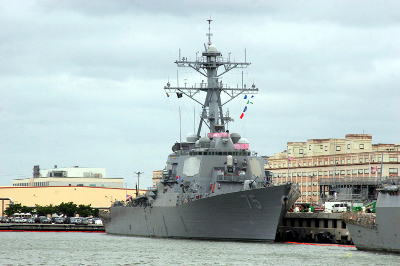 Un avion militar rus a urmărit  nava USS Donald Cook  în Marea Neagră - unavionmilitarrusaurmaritussdona-1397652428.jpg