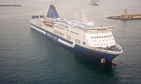 Un ferry-boat cu 900 de pasageri s-a avariat la acostare - unferryboatcu900depasageri-1501486854.jpg